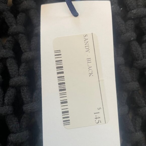 Clare V Sandy - Picture 3 of 5